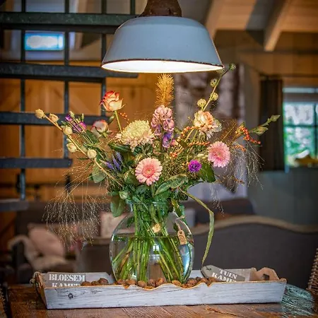 De Steltenberg In De Betuwe Zoelen Esterno foto